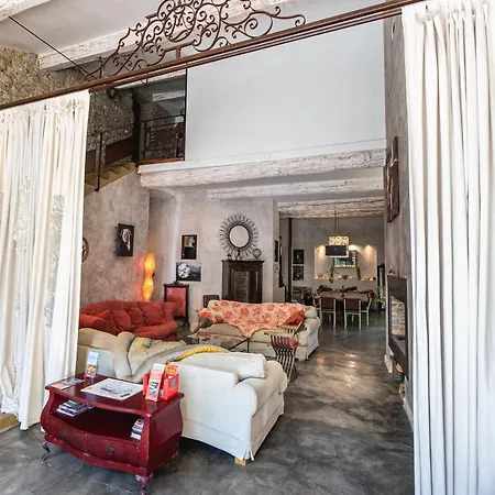 Domaine De Marseillens Bed & Breakfast 4*