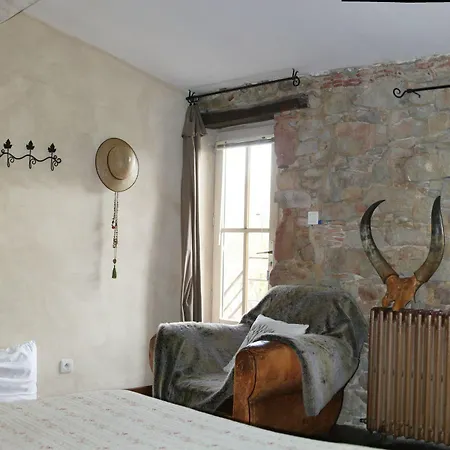 Domaine De Marseillens Bed & Breakfast 4*