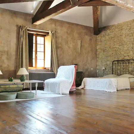 Domaine De Marseillens Bed & Breakfast