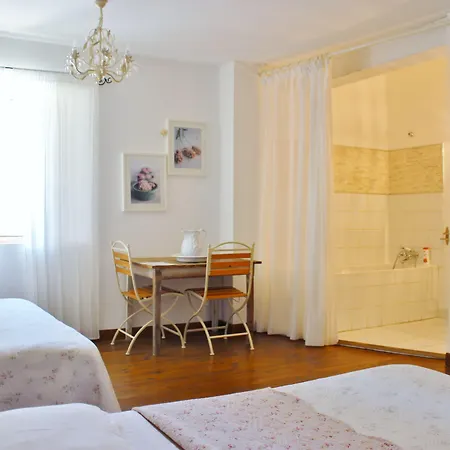 Domaine De Marseillens Bed & Breakfast Palaja