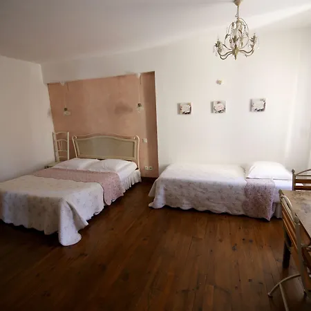 Domaine De Marseillens Bed & Breakfast Palaja