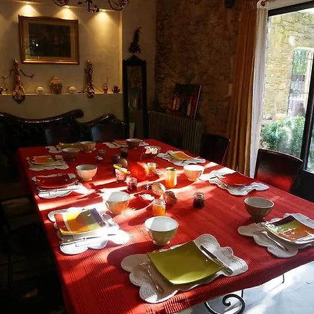 Domaine De Marseillens Bed & Breakfast