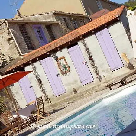 Domaine De Marseillens 4*