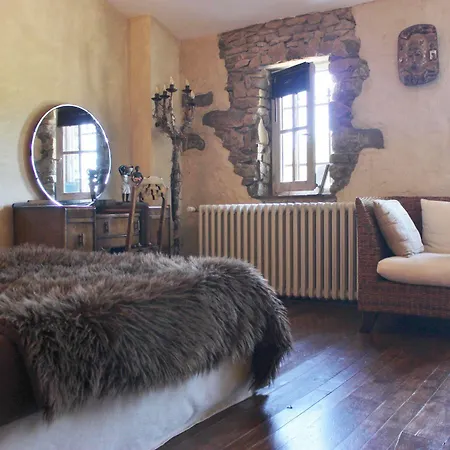 Domaine De Marseillens Bed and Breakfast