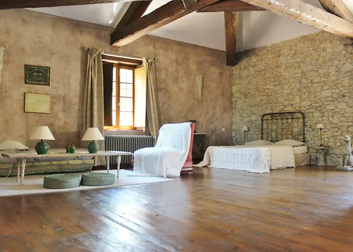 Domaine De Marseillens Bed and breakfast